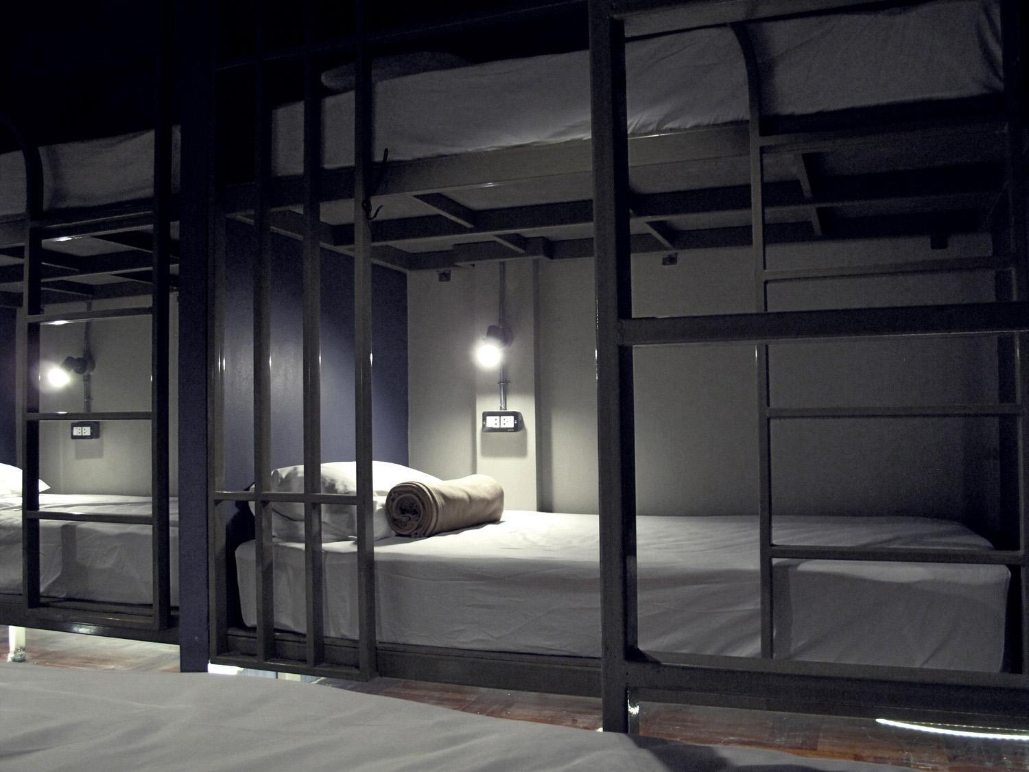 Hostal Monomer *